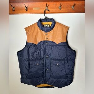 Men's Schaefer Outfitter’s Navy Blue & Tan Puffer Vest